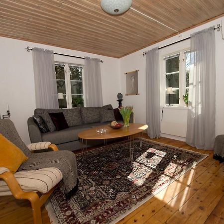 Naturskoent Boende Naera Skoevde Exterior foto