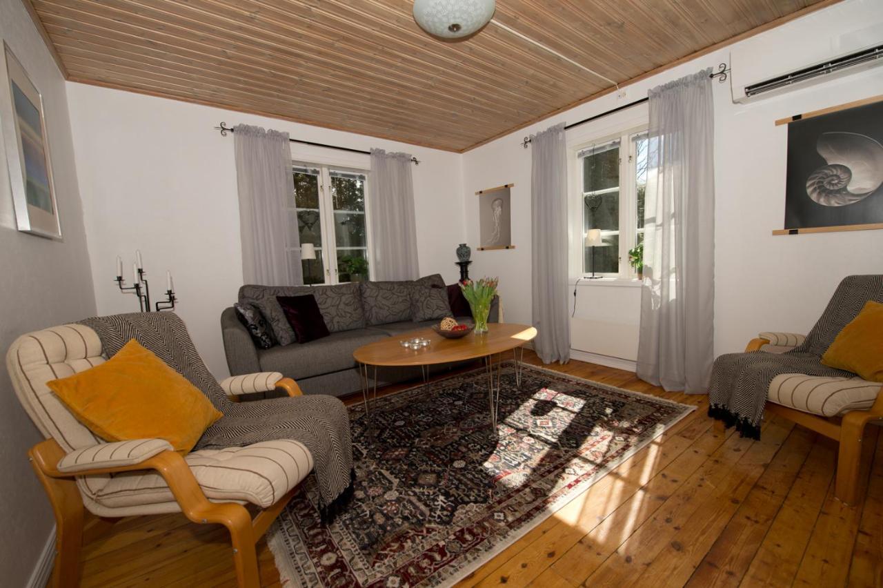 Naturskoent Boende Naera Skoevde Exterior foto